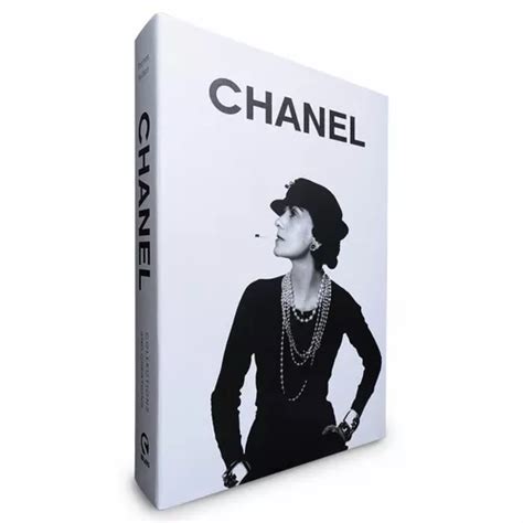 decotacao xom livro falso da chanel